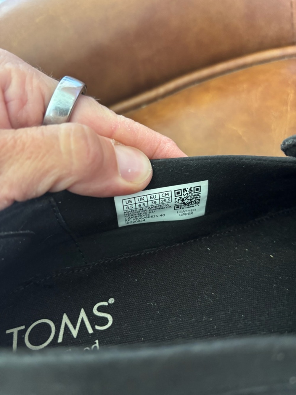 TOMS Cara Black Leather Platform Lug Sole Loafers NWOB 8.5 - Picture 8 of 8